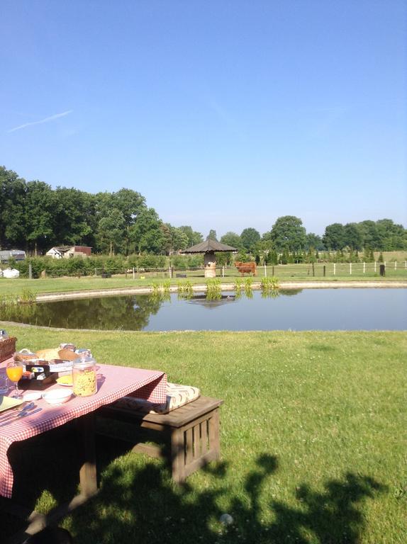 Bed En Boterham Hoeve Boord Ven Bed & Breakfast Eersel Exterior photo